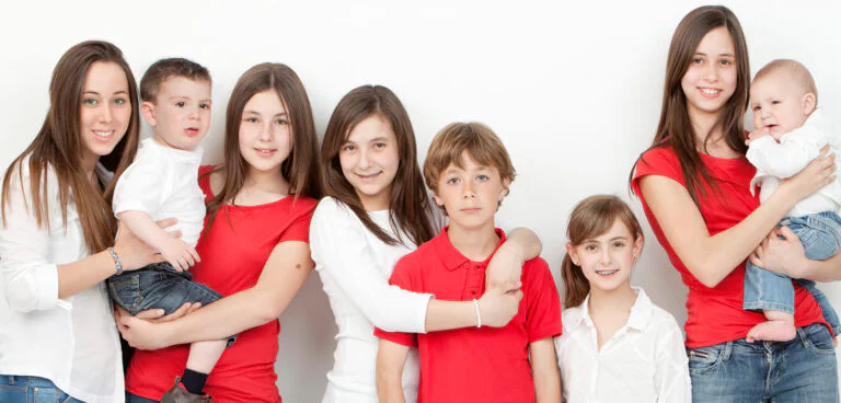 Fotografía de Comunión en Familia - Fotógrafo de Tarragona Fotografía de familia en el estudio de Juan Segovia en Tarragona