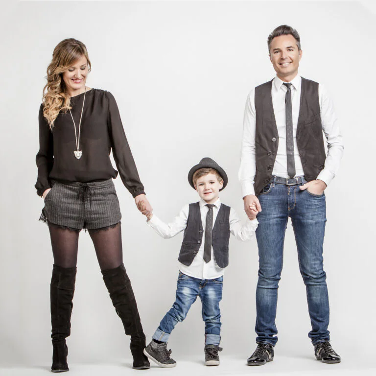 Fotografía de Familia - Fotógrafo de Tarragona Mama papa y el peque, Fotografía de familia por Juan Segovia, fotógrafo en Tarragona
