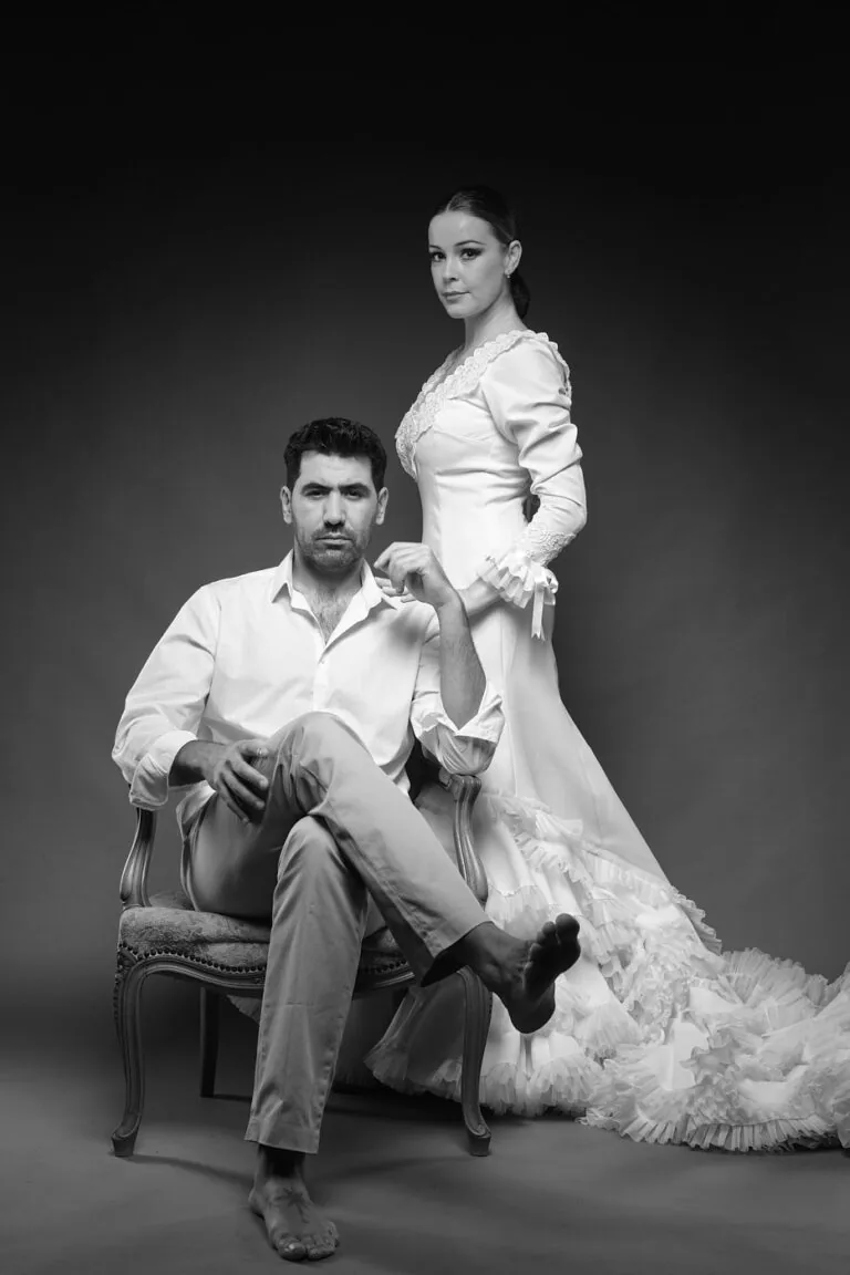 Galería de Fotografía de parejas - Fotógrafo de Tarragona Sesión fotográfica en estudio de los bailaores de flamenco Beatriz Higueras y Alberto Ruiz