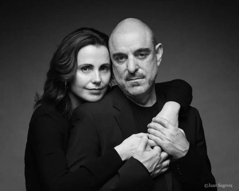 Galería de Fotografía de parejas - Fotógrafo de Tarragona Retratos en estudio de la pareja Alex Grau y Emma Gorgori